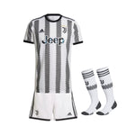 Kit local de la Juventus 22/23