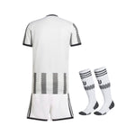 Kit local de la Juventus 22/23