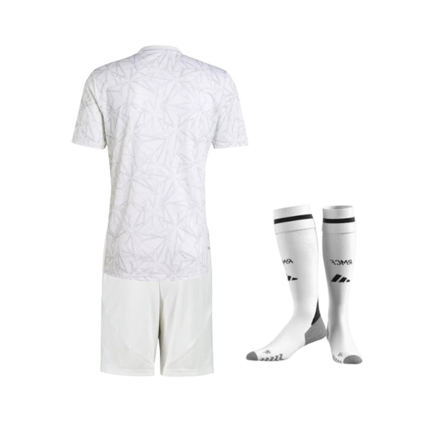 Kit infantil - Entrenamiento Real Madrid 24/25