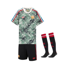 Edición especial del Manchester United para niños 24/25