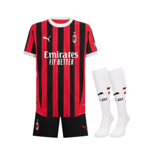 Kit local del AC Milan 24/25 - Pantalón corto negro