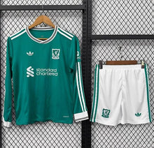 Kit infantil del Liverpool